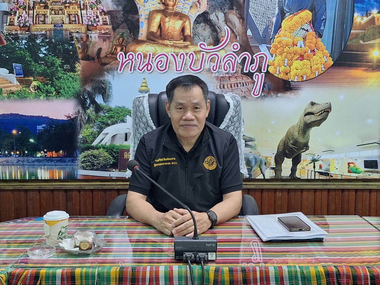 title - ผู้ตรวจราชการ ส.ป.ก. ลงพื้นที่จังหวัดหนองบัวลำภู ประชุมติดตามความก้าวหน้าผลการดำเนินงาน พร้อมตรวจเยี่ยมให้กำลังใจเกษตรกรแปลงใหญ่พืชผักและสมุนไพร 
